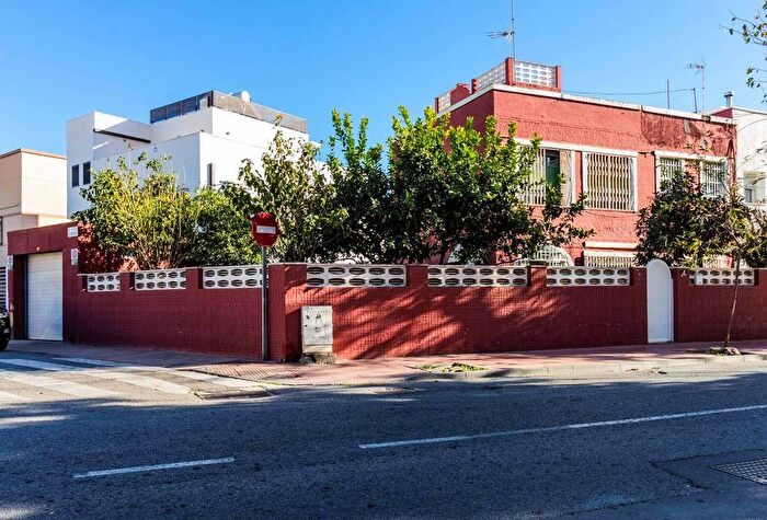 Casa en venta de 4 habitaciones, Andalucía, Almería