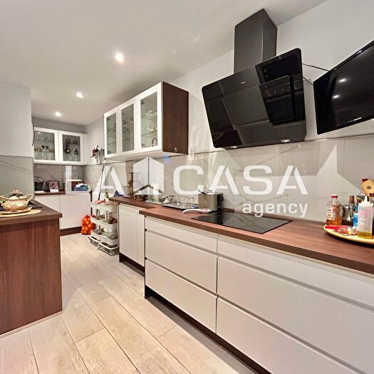 Piso en venta de 3 habitaciones en Macarena, Cruz Roja