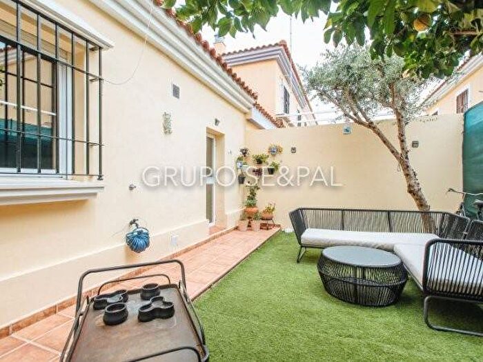 Casa de 4 habitaciones en venta en Andalucía, Sevilla