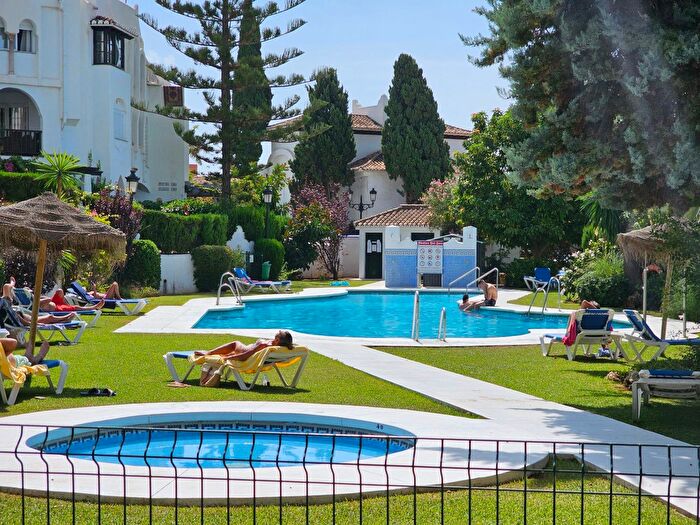 Piso en venta de 2 habitaciones: Calahonda, Mijas