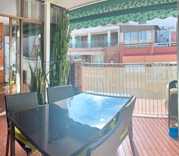 Piso en venta de 3 habitaciones, Centro, Ensanche Diputación