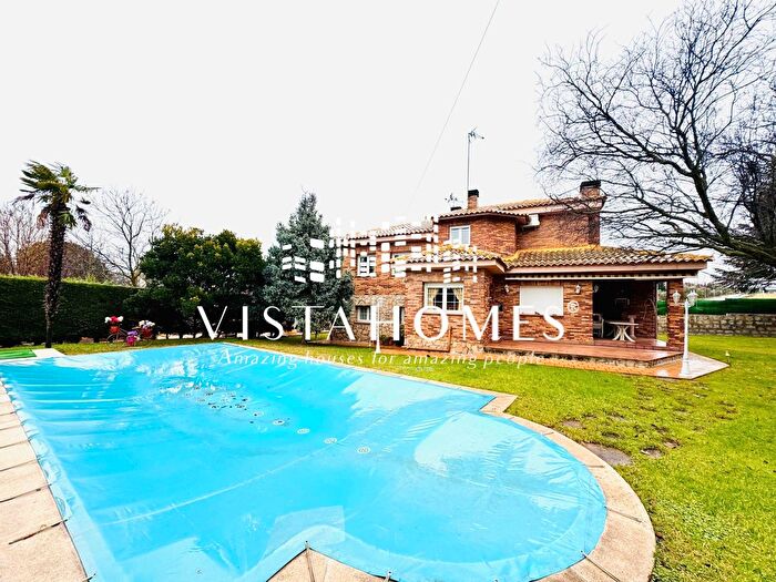 El Casar, Guadalajara: Casa en venta de 5 habitaciones