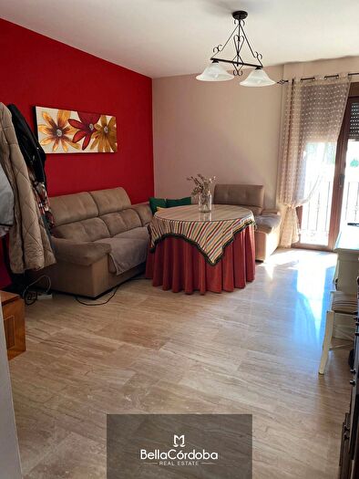 Casa en venta de 4 habitaciones: Almodóvar del Río, Córdoba