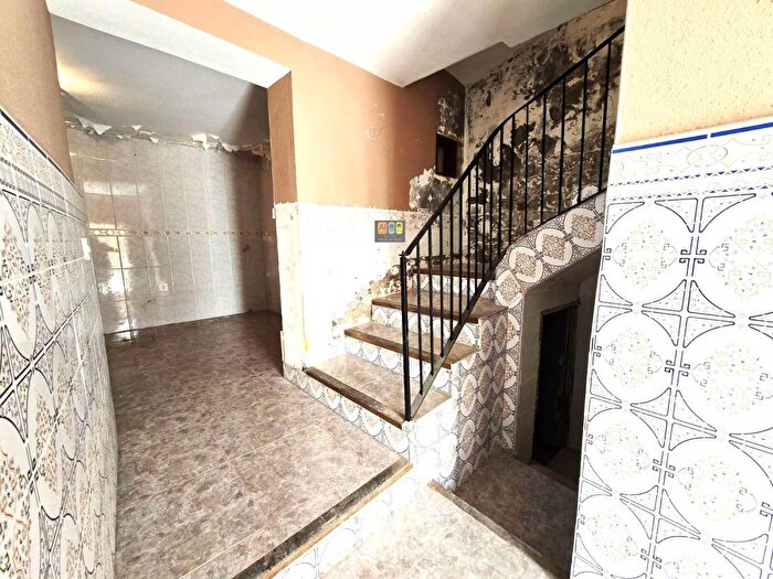 Casas en venta y pisos alquiler - 2