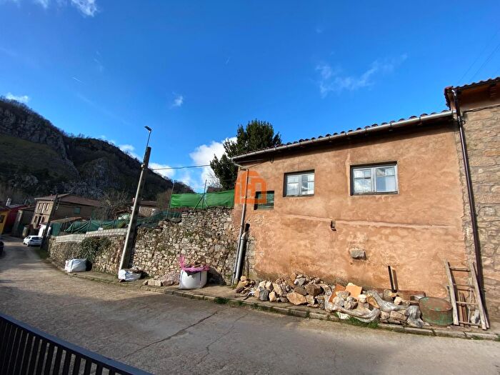 Casa en venta, La Pola de Gordón, León