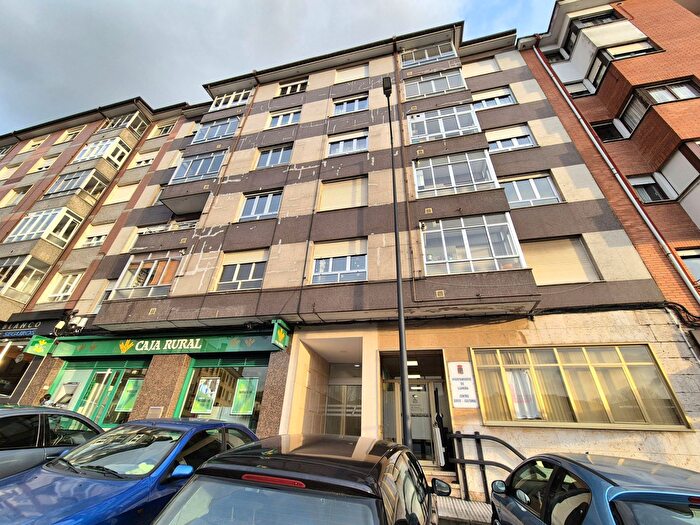 Piso en venta de 3 habitaciones: Posada de Llanera, Llanera