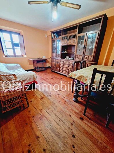 Casas en venta y pisos alquiler - 3