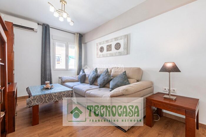 Piso en venta de 3 habitaciones en PonienteSur, Ciudad Jardín Zoco