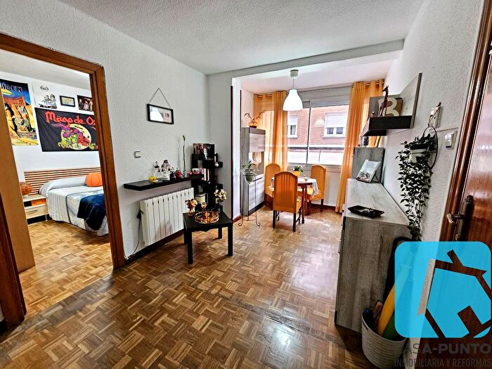 Piso de 2 habitaciones en venta en Latina, Los Cármenes