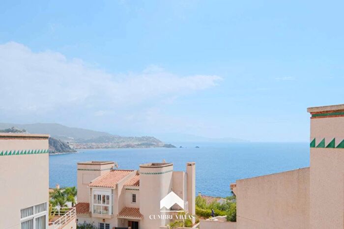 Andalucía, Granada: Casa en venta de 4 habitaciones