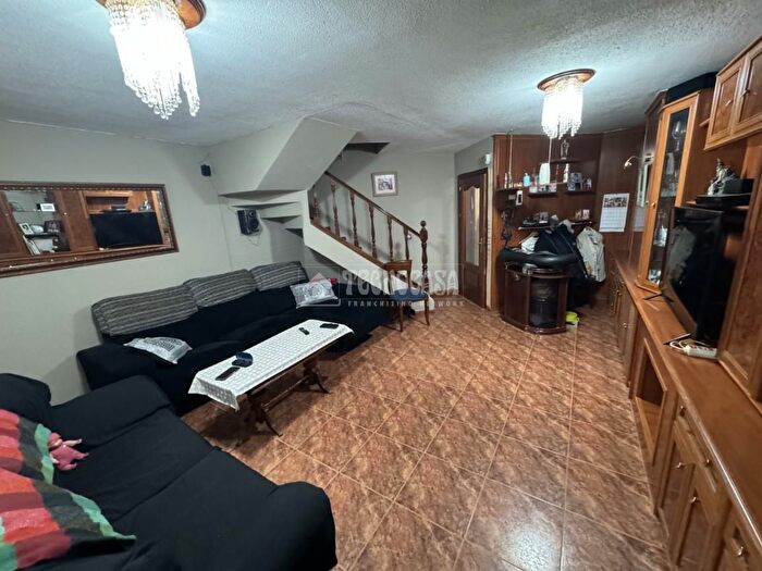 Casas en venta y pisos alquiler - 2