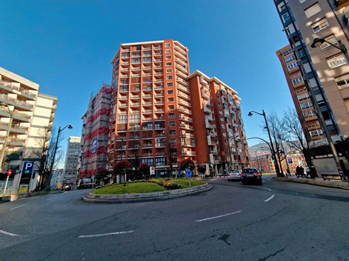 Piso de 3 habitaciones en venta en Begoña Santutxu, Santutxu Basarrate