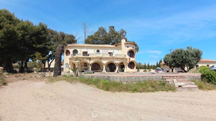 Casa en venta de 4 habitaciones en Comunitat Valenciana, Alicante