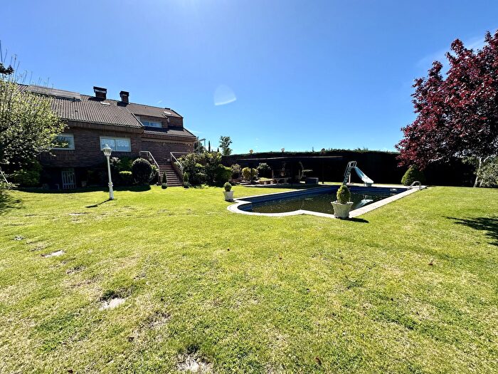 Casas en venta y pisos alquiler - 2