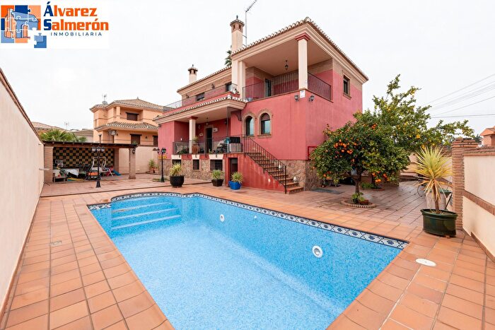 Casa en venta de 4 habitaciones en Residencial Triana Barrio Alto, Las Gabias
