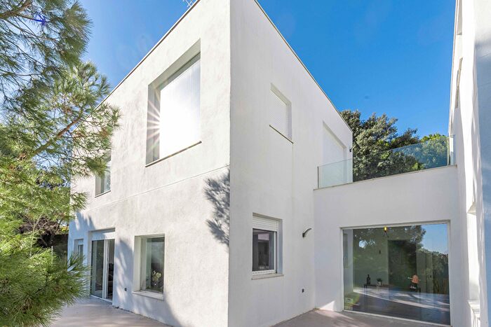 Casa en venta de 3 habitaciones, Pino Alto Navarredonda, Valdemorillo