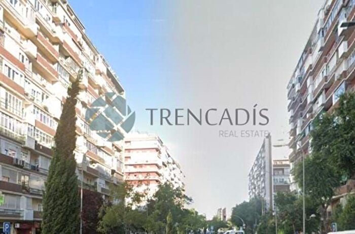 Piso en venta en Ciudad Lineal, Concepción
