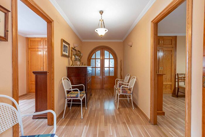 Casas en venta y pisos alquiler - 2