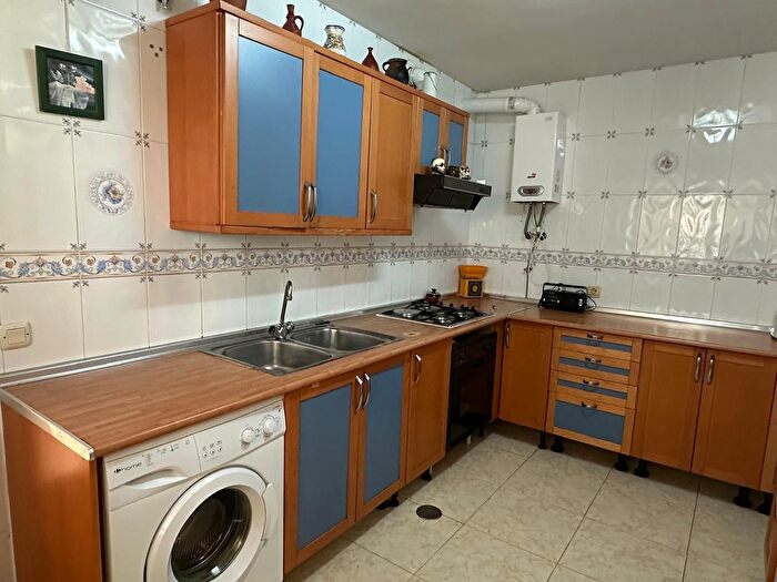 Casas en venta y pisos alquiler - 2