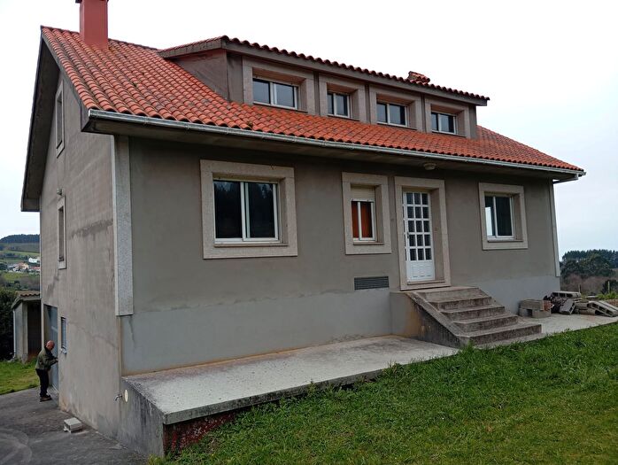 Casa de 5 habitaciones en venta en Carballo, A Coruña