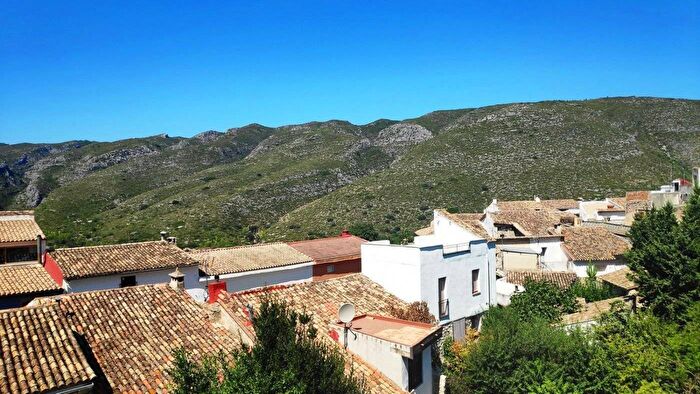 Casa en venta de 4 habitaciones: Comunitat Valenciana, Alicante