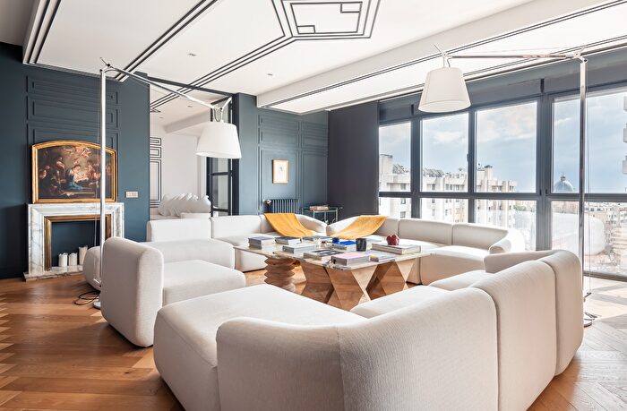 Piso de 4 habitaciones en venta en Chamartín, Nueva España