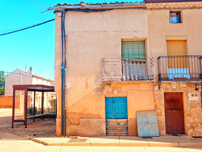 Casa en venta de 3 habitaciones: San Juan del Monte, Burgos