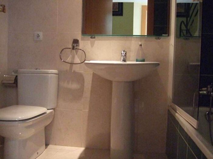 Casas en venta y pisos alquiler - 3