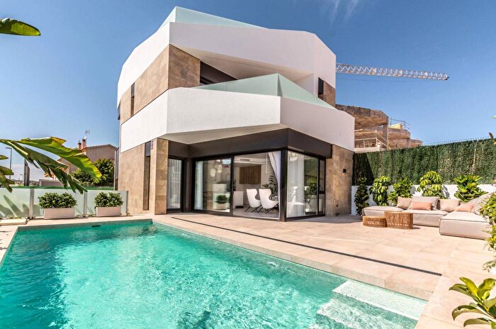Casa en venta de 3 habitaciones: Comunitat Valenciana, Alicante