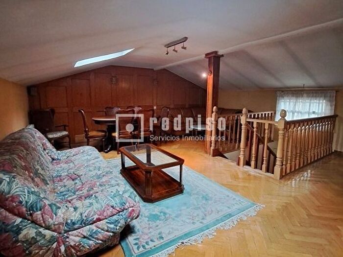 Casas en venta y pisos alquiler - 3
