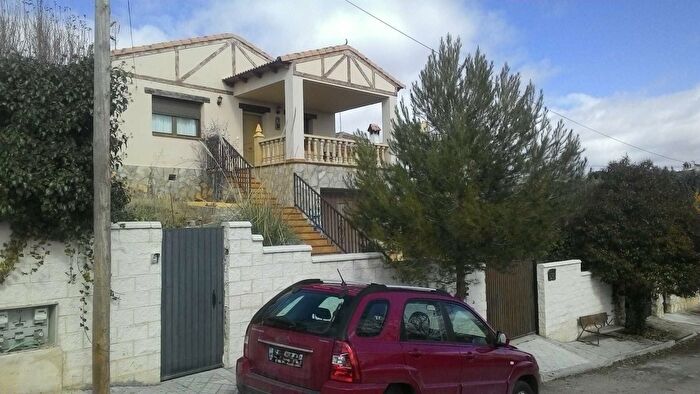 Casa de 3 habitaciones en venta en Trijueque, Guadalajara