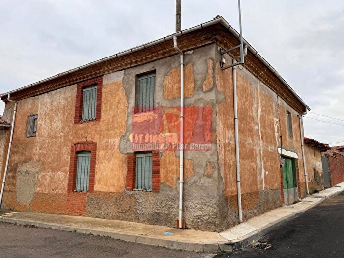 Casa de 4 habitaciones en venta en Castilla y León, León