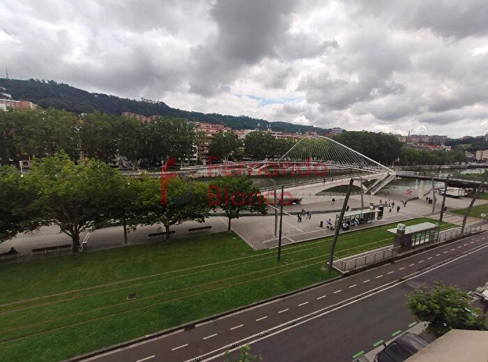 Piso en venta de 3 habitaciones en País Vasco, Vizcaya Bizkaia