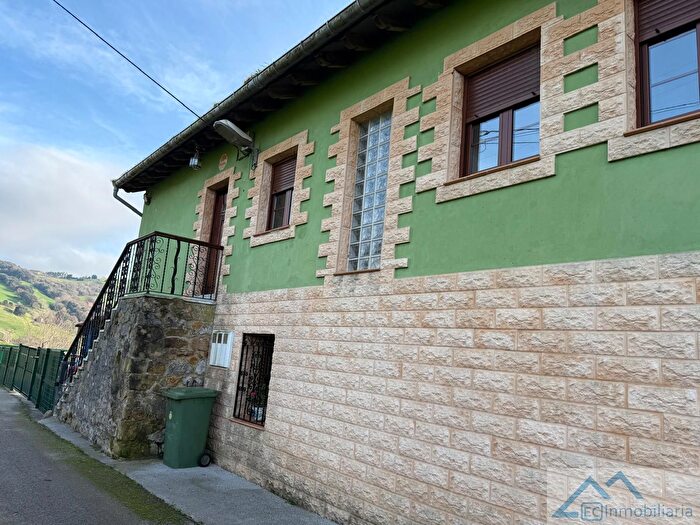 Casa en venta de 7 habitaciones en Ribamontán al Monte, Cantabria