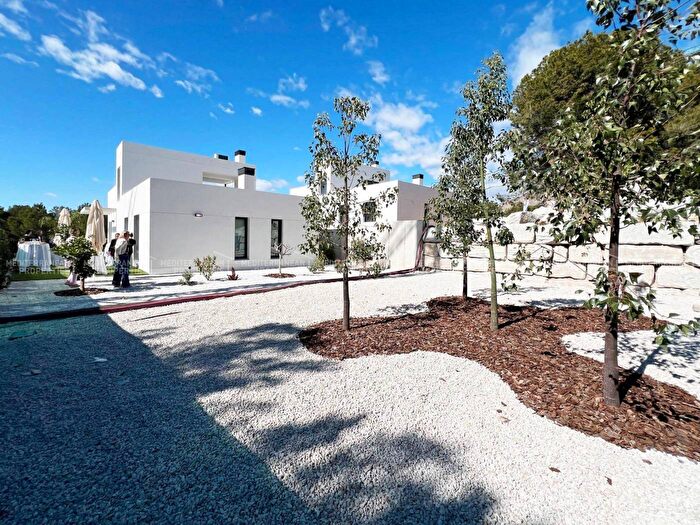 Casa de 3 habitaciones en venta en Comunitat Valenciana, Alicante