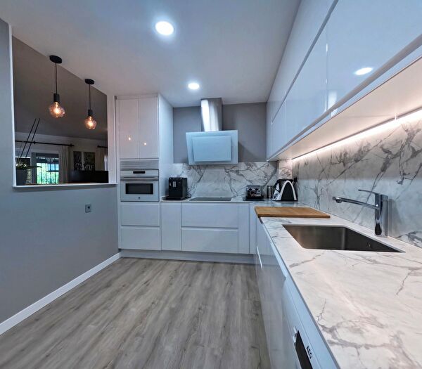 Casas en venta y pisos alquiler - 2