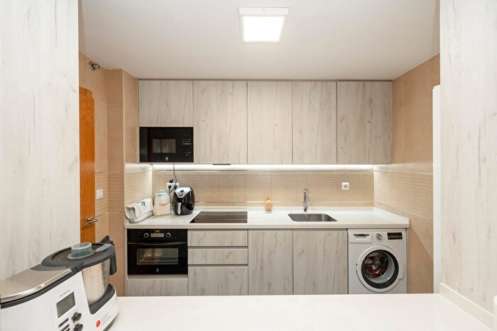 Casas en venta y pisos alquiler - 2