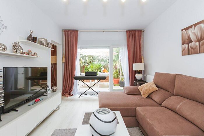 Casas en venta y pisos alquiler - 2