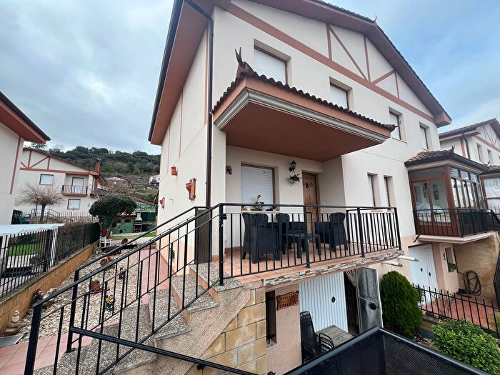 Casa de 3 habitaciones en venta en Oña, Burgos