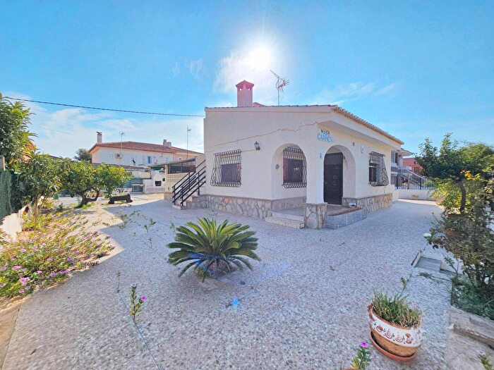 Casa de 4 habitaciones en venta en Región de Murcia, Murcia