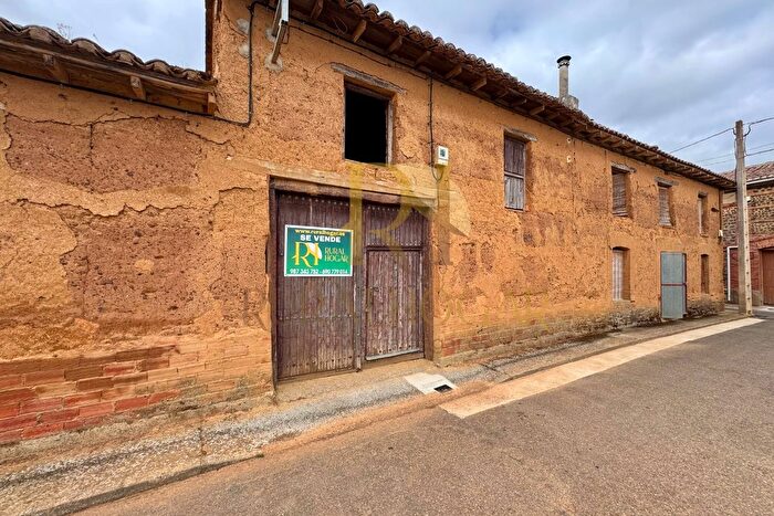 Casa de 5 habitaciones en venta en Castrotierra de Valmadrigal, León