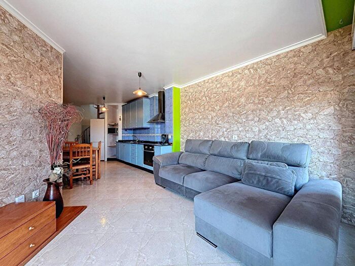 Piso en venta de 4 habitaciones: Galicia, Pontevedra