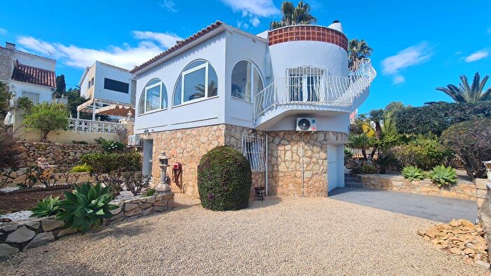 Casa de 3 habitaciones en venta en Comunitat Valenciana, Alicante