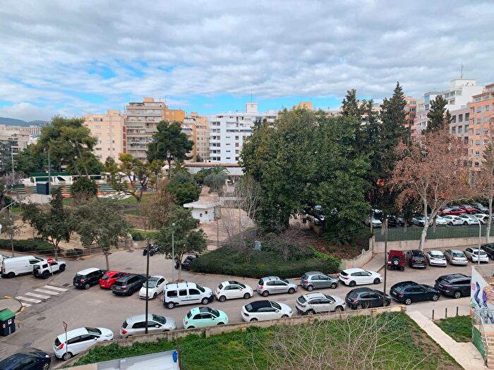 Piso en venta de 4 habitaciones en Ponent, Santa Catalina