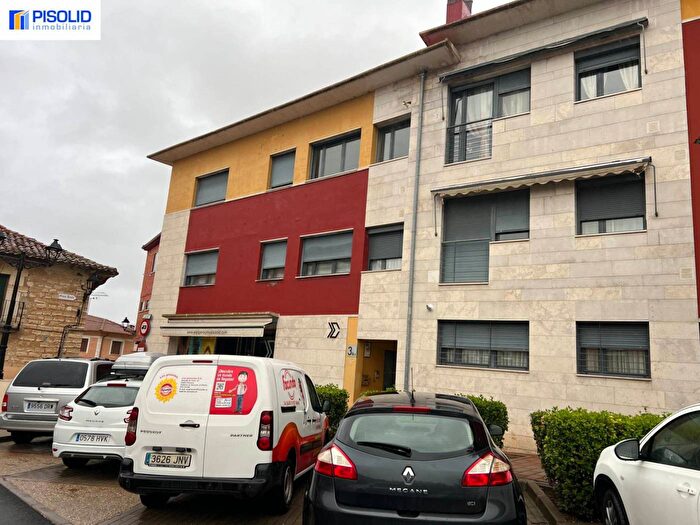 Piso de 4 habitaciones en venta en Castilla y León, Valladolid
