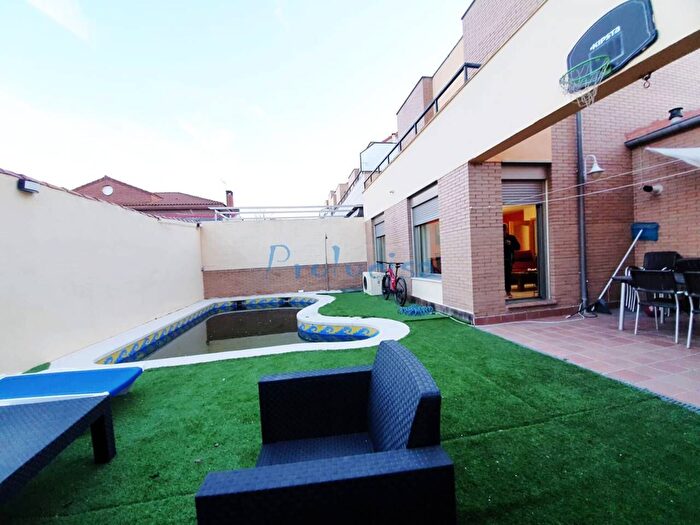 Casa en venta de 4 habitaciones: Moraleja de Enmedio, Madrid