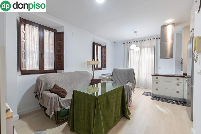Piso de 3 habitaciones en venta en Centro, Centro Sagrario
