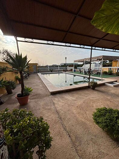 Casa en venta de 3 habitaciones: Andalucía, Sevilla