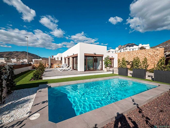 Casa en venta de 3 habitaciones en Comunitat Valenciana, Alicante