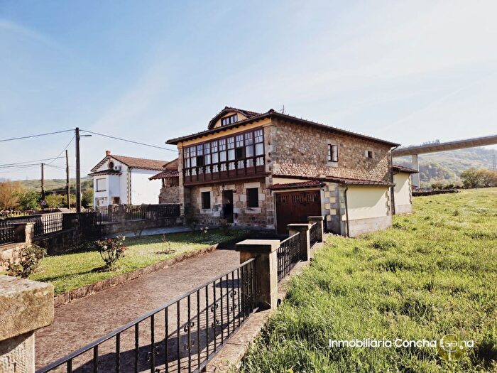 Casa en venta de 4 habitaciones, Arenas de Iguña, Cantabria